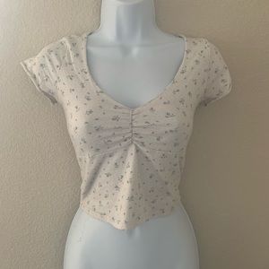 #BrandyMelville, one size fits all, white top with blue flowers